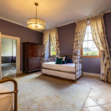 Topside House - Beautiful 7 Bedroom House With Hottub Wifi And Parking Near Bath Wells Frome Oakhill Eksteriør billede